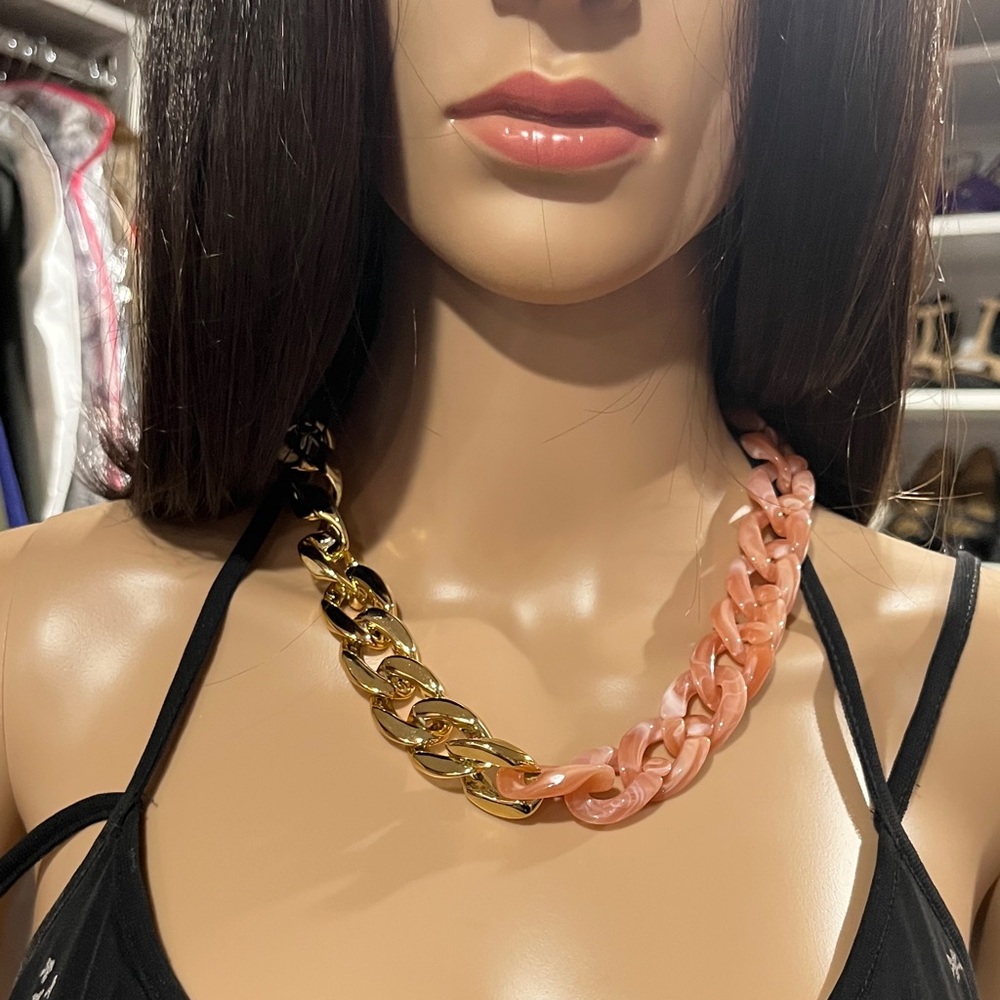 Chic Gold and Pink Chain Necklace
